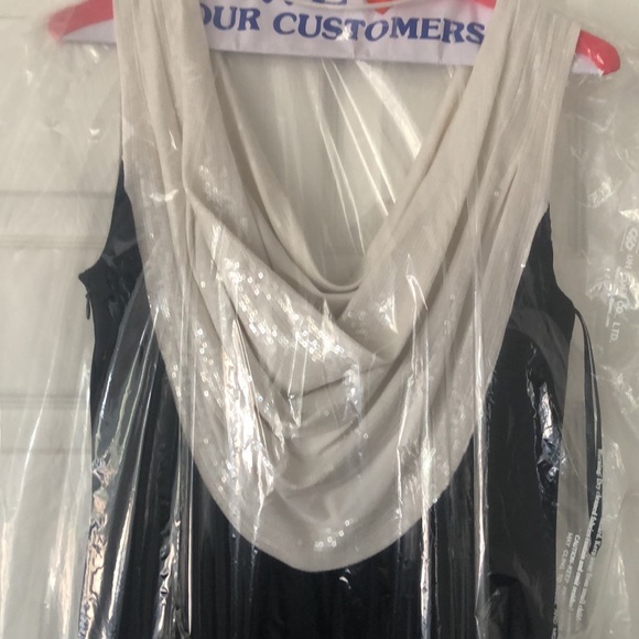 Dress - Picture 6 of 11